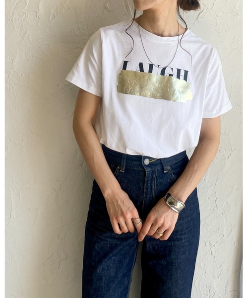 She's Closet(シーズクローゼット)の「ヴィンテージロゴ消し半袖メタリック箔プリントTシャツ(Tシャツ/カットソー・レディース・ブラック×シルバー/ホワイト×シルバー/ホワイト×ゴールド・FREE)」の7枚目の写真