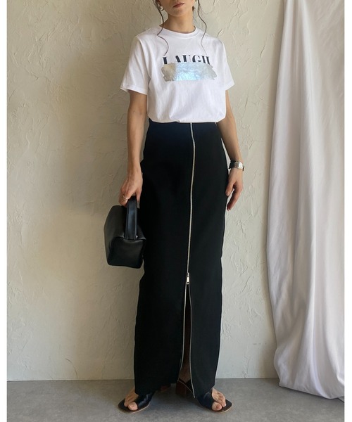 She's Closet(シーズクローゼット)の「ヴィンテージロゴ消し半袖メタリック箔プリントTシャツ(Tシャツ/カットソー・レディース・ブラック×シルバー/ホワイト×シルバー/ホワイト×ゴールド・FREE)」の11枚目の写真