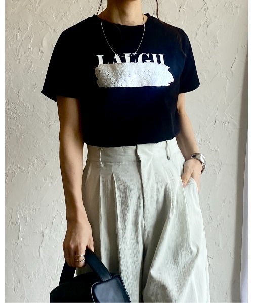 She's Closet(シーズクローゼット)の「ヴィンテージロゴ消し半袖メタリック箔プリントTシャツ(Tシャツ/カットソー・レディース・ブラック×シルバー/ホワイト×シルバー/ホワイト×ゴールド・FREE)」の14枚目の写真