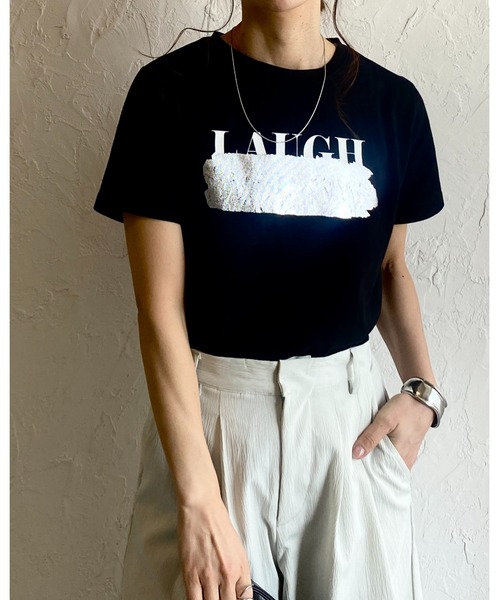 She's Closet(シーズクローゼット)の「ヴィンテージロゴ消し半袖メタリック箔プリントTシャツ(Tシャツ/カットソー・レディース・ブラック×シルバー/ホワイト×シルバー/ホワイト×ゴールド・FREE)」の17枚目の写真