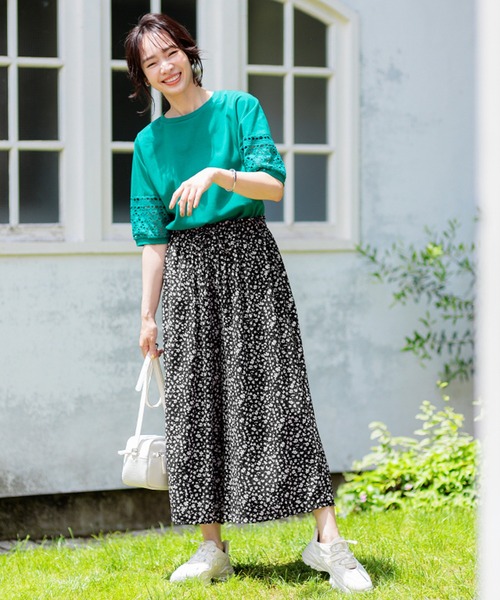 BELLUNA PLUS(ベルーナ)の「レーヨン素材プリントワイドパンツ45㎝(その他パンツ・レディース・ブラック系/ブルー系/ストライプ/ブラック/ネイビー系・SMALL/MEDIUM/LARGE/X-LARGE)」の6枚目の写真