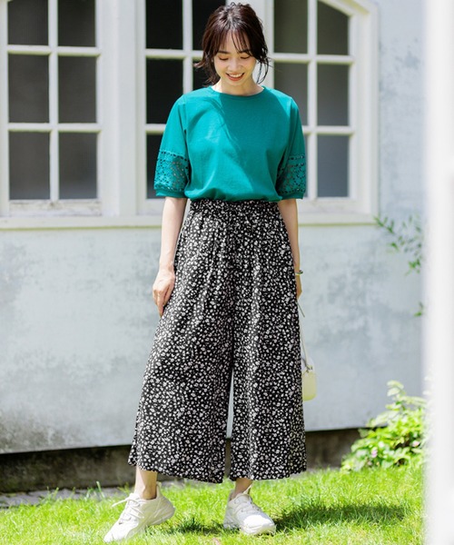 BELLUNA PLUS(ベルーナ)の「レーヨン素材プリントワイドパンツ45㎝(その他パンツ・レディース・ブラック系/ブルー系/ストライプ/ブラック/ネイビー系・SMALL/MEDIUM/LARGE/X-LARGE)」の10枚目の写真