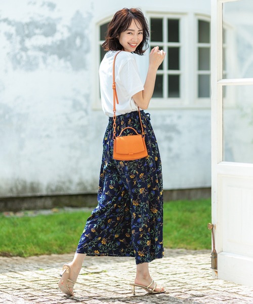 BELLUNA PLUS(ベルーナ)の「レーヨン素材プリントワイドパンツ45㎝(その他パンツ・レディース・ブラック系/ブルー系/ストライプ/ブラック/ネイビー系・SMALL/MEDIUM/LARGE/X-LARGE)」の14枚目の写真