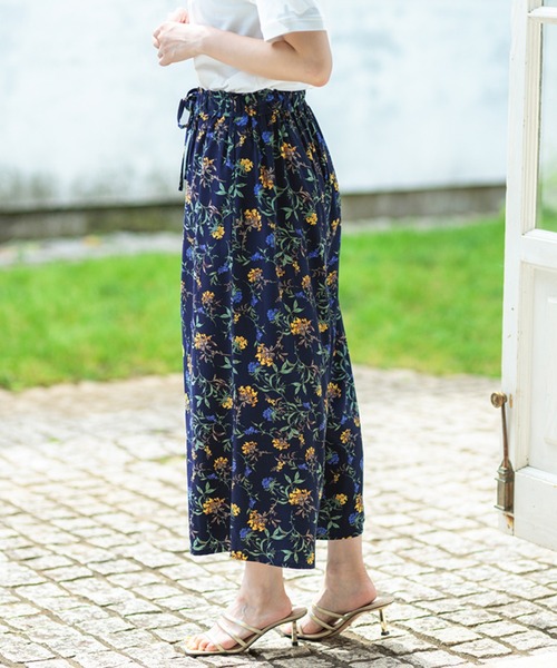 BELLUNA PLUS(ベルーナ)の「レーヨン素材プリントワイドパンツ45㎝(その他パンツ・レディース・ブラック系/ブルー系/ストライプ/ブラック/ネイビー系・SMALL/MEDIUM/LARGE/X-LARGE)」の12枚目の写真