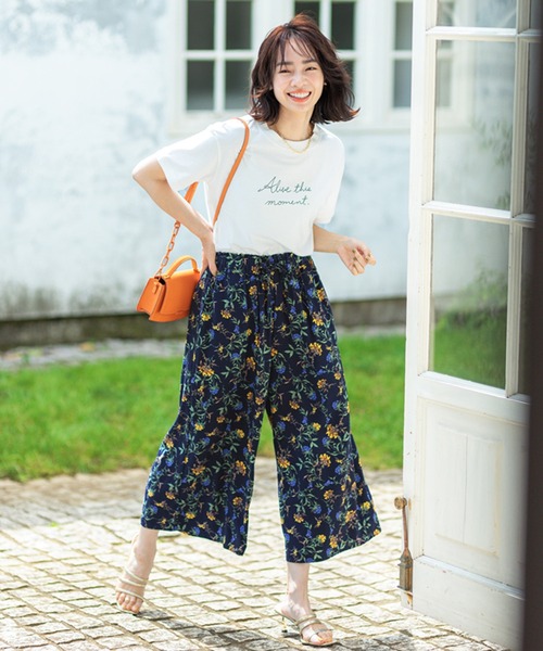 BELLUNA PLUS(ベルーナ)の「レーヨン素材プリントワイドパンツ45㎝(その他パンツ・レディース・ブラック系/ブルー系/ストライプ/ブラック/ネイビー系・SMALL/MEDIUM/LARGE/X-LARGE)」の17枚目の写真