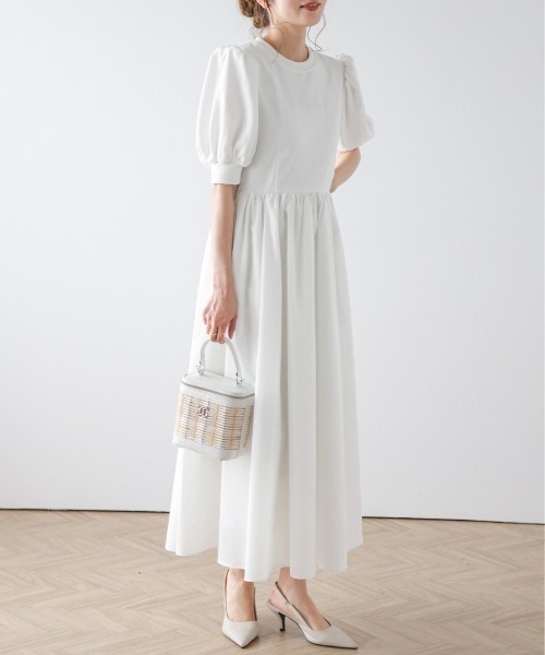AMELY(エミリー)の「ドッキングパフスリーブワンピース(ワンピース・レディース・ホワイト/ブラック・フリー)」の5枚目の写真