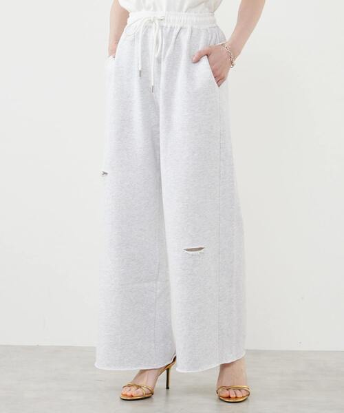 SOFFITTO(ソフィット)の「Soffittoロゴ刺繍入りダメージスウェットパンツ(スウェットパンツ・レディース・オフホワイト/トップグレー・M/S)」の2枚目の写真