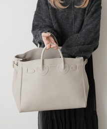 YOUNG&OLSEN The DRYGOODS STORE（ヤングアンドオルセン）の「YOUNG & OLSEN/ヤングアンドオルセン EMBOSSED LEATHER BELTED TOTE M カウレザー トートバッグ 2026年春夏（トートバッグ）」