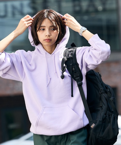 GILDAN（ギルダン）の「GILDAN/ギルダン 8.0ozヘビーブレンド オーバーサイズ プルオーバーパーカー 裏起毛（パーカー・メンズ・レッド/グレー/オレンジ/パープル/ブラック/ホワイト/ライム/サンドベージュ/ネイビー/カーキ/ライトブルー/ダークグリーン/ロイヤルブルー/ピンク/ミント/ライトパープル/マルーン/ゴールド/ダークブラウン/ライトピンク/グリーン/ベージュ/スカイブルー・M/S/L/XL）」の17枚目の写真