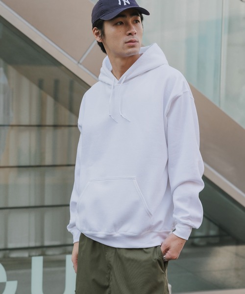 GILDAN（ギルダン）の「GILDAN/ギルダン 8.0ozヘビーブレンド オーバーサイズ プルオーバーパーカー 裏起毛（パーカー・メンズ・レッド/グレー/オレンジ/パープル/ブラック/ホワイト/ライム/サンドベージュ/ネイビー/カーキ/ライトブルー/ダークグリーン/ロイヤルブルー/ピンク/ミント/ライトパープル/マルーン/ゴールド/ダークブラウン/ライトピンク/グリーン/ベージュ/スカイブルー・M/S/L/XL）」の2枚目の写真