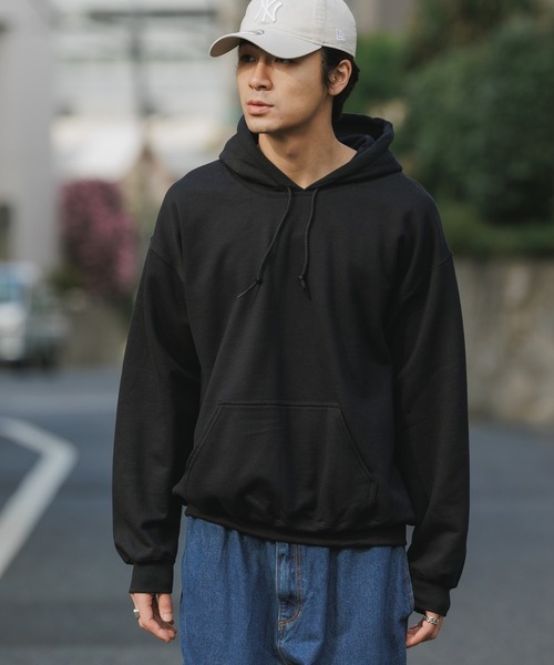 GILDAN（ギルダン）の「GILDAN/ギルダン 8.0ozヘビーブレンド オーバーサイズ プルオーバーパーカー 裏起毛（パーカー・メンズ・レッド/グレー/オレンジ/パープル/ブラック/ホワイト/ライム/サンドベージュ/ネイビー/カーキ/ライトブルー/ダークグリーン/ロイヤルブルー/ピンク/ミント/ライトパープル/マルーン/ゴールド/ダークブラウン/ライトピンク/グリーン/ベージュ/スカイブルー・M/S/L/XL）」の3枚目の写真