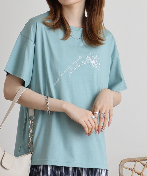 BRODIAEA(ブローディア)の「BRODIAEA シンプル刺繍Tシャツ(Tシャツ/カットソー・レディース・ピンク/モスグリーン/グレイッシュベージュ/ブラック/キャメル・40)」の1枚目の写真