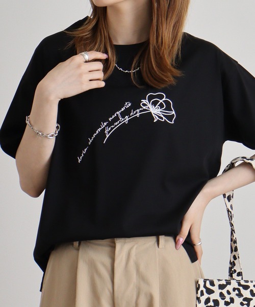 BRODIAEA(ブローディア)の「BRODIAEA シンプル刺繍Tシャツ(Tシャツ/カットソー・レディース・ピンク/モスグリーン/グレイッシュベージュ/ブラック/キャメル・40)」の6枚目の写真