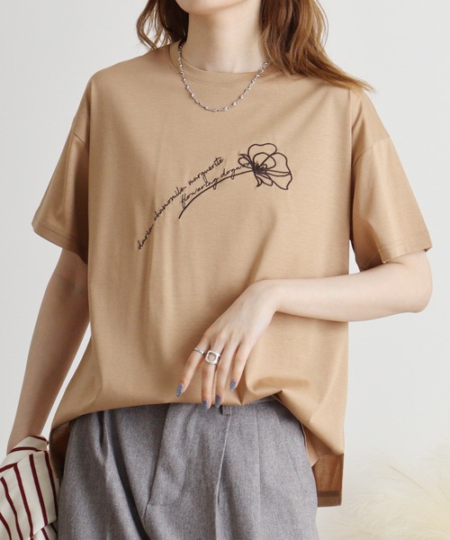 BRODIAEA(ブローディア)の「BRODIAEA シンプル刺繍Tシャツ(Tシャツ/カットソー・レディース・ピンク/モスグリーン/グレイッシュベージュ/ブラック/キャメル・40)」の21枚目の写真