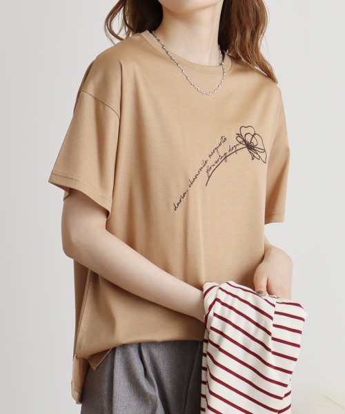 BRODIAEA(ブローディア)の「BRODIAEA シンプル刺繍Tシャツ(Tシャツ/カットソー・レディース・ピンク/モスグリーン/グレイッシュベージュ/ブラック/キャメル・40)」の22枚目の写真