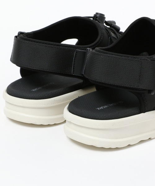 GLOBAL WORK(グローバルワーク)の「エアかるコードサンダル/129856(サンダル・メンズ・ブラック×ホワイト/ブラック・M/L)」の11枚目の写真