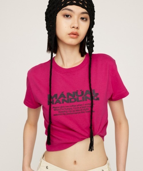 SLY（スライ）の「COMPACT LOGO T/SH コンパクト ロゴ Tシャツ（Tシャツ/カットソー・レディース・ブラック/ピンク/ブラウン/ホワイト/ダークグレー・FREE）」の5枚目の写真