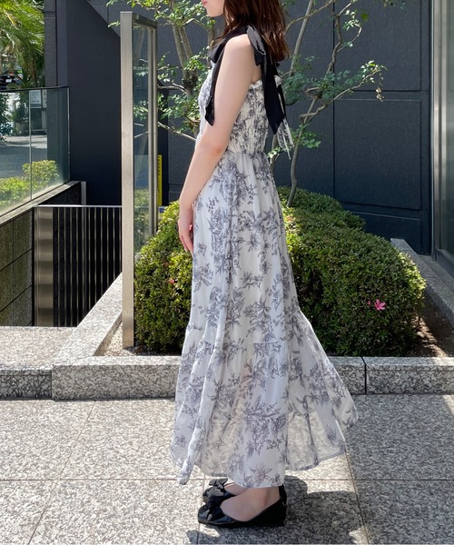 one way(ワンウェイ)の「肩リボンシャーリングキャミワンピース(ワンピース・レディース・ピンク/ブラック/ホワイト系その他/ブラック系その他/アイボリー/ブラック系その他2・FREE)」の12枚目の写真