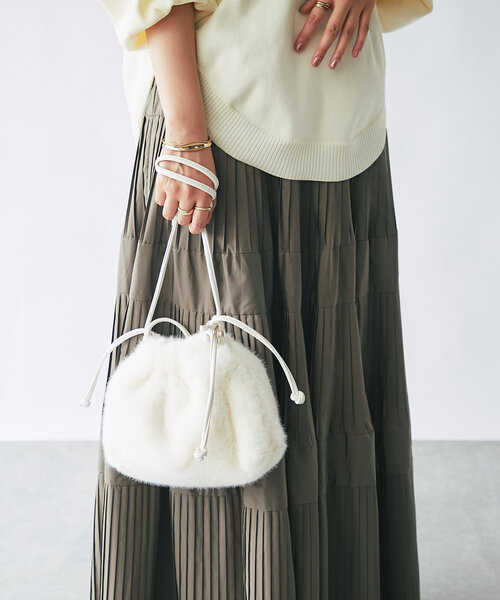 un dix cors（アンディコール）の「ファー巾着バッグ（ハンドバッグ・レディース・ブラック/グレー/ホワイト・FREE）」の14枚目の写真