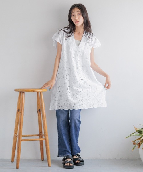 LOWRYS FARM（ローリーズファーム）の「スカラップレースミニワンピース　 126521（ワンピース・レディース・オフホワイト/ブラック・FREE）」の5枚目の写真