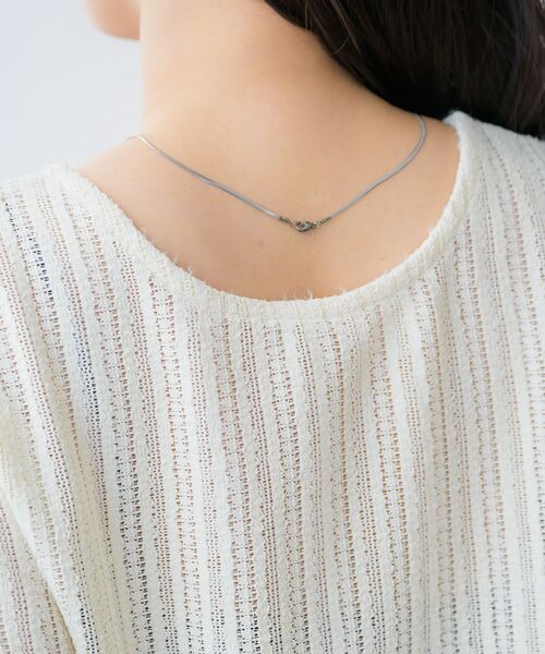 RETRO GIRL（レトロガール）の「スカシ柄カットカーデ（カーディガン/ボレロ・レディース・ブラック/ナチュラル/ブルー・FREE）」の5枚目の写真