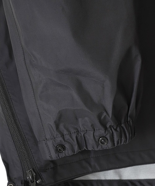 is-ness（イズネス）の「is-ness / イズネス：3-LAYER TRANSFORMABLE JACKET：1006SSJK01[NOA]（ナイロンジャケット・メンズ・ブラック・M）」の6枚目の写真