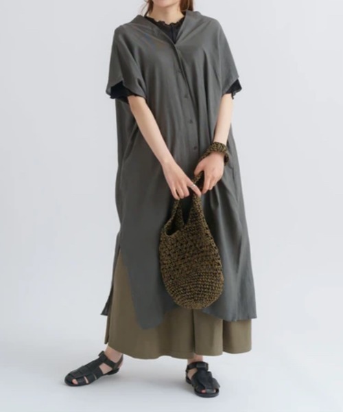 LOSUCA（ロスカ）の「綿麻レーヨン　Vネック羽織ワンピース（ワンピース・レディース・ナチュラル/チャコール・FREE）」の5枚目の写真