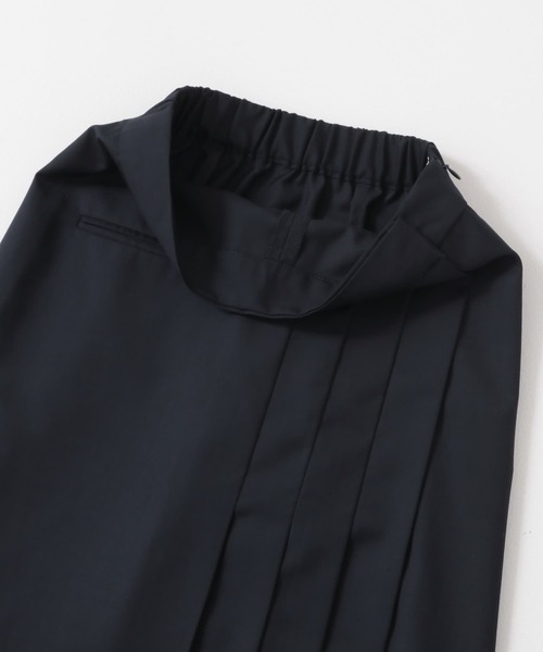 KBF（ケイビーエフ）の「ラップライクプリーツスカート（スカート・レディース・グレー/ベージュ/ネイビー・ONE）」の18枚目の写真