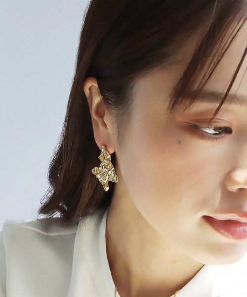 abaskdesign(アバスクデザイン)の「金属アレルギー対応 ニュアンスプレートメタルステンレスピアス(ピアス(両耳用)・レディース・ゴールド/シルバー・FREE)」の4枚目の写真