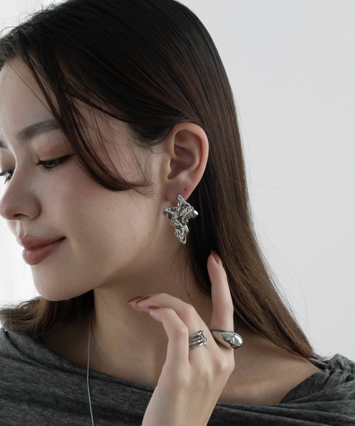 abaskdesign(アバスクデザイン)の「金属アレルギー対応 ニュアンスプレートメタルステンレスピアス(ピアス(両耳用)・レディース・ゴールド/シルバー・FREE)」の10枚目の写真