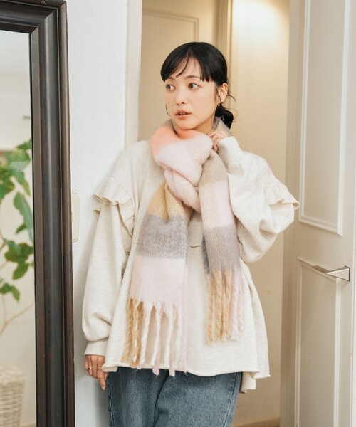 FREAK'S STORE(フリークスストア)の「ボリューム チェック フリンジマフラー(マフラー・レディース・イエロー/ブラウン/ピンク/サックスブルー・ONE SIZE)」の9枚目の写真