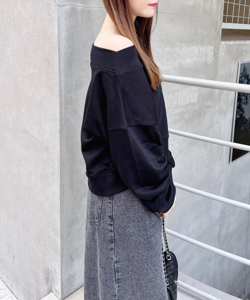 INGNI（イング）の「オフショルショートスウェットトップス（スウェット・レディース・アイボリー/ブラック/チャコールグレー/バーガンディー・M）」の12枚目の写真