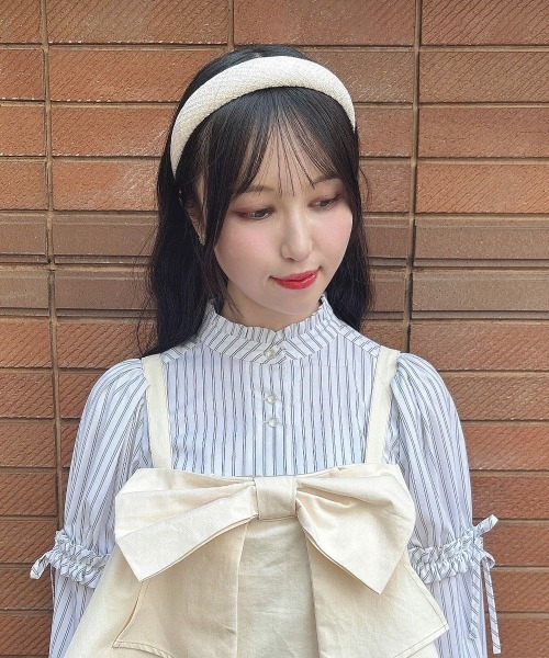 F i.n.t(フィント)の「クラシックアソートカチューシャ/F&A/fint フィント(カチューシャ・レディース・グレー/ブラック×ブラック/アイボリー/ブラック/ピンク・FREE)」の2枚目の写真