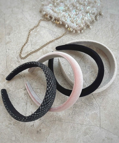 F i.n.t(フィント)の「クラシックアソートカチューシャ/F&A/fint フィント(カチューシャ・レディース・グレー/ブラック×ブラック/アイボリー/ブラック/ピンク・FREE)」の1枚目の写真