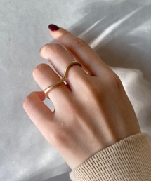 ciite'（シーテ）の「ウェーブダブルリング（リング）」