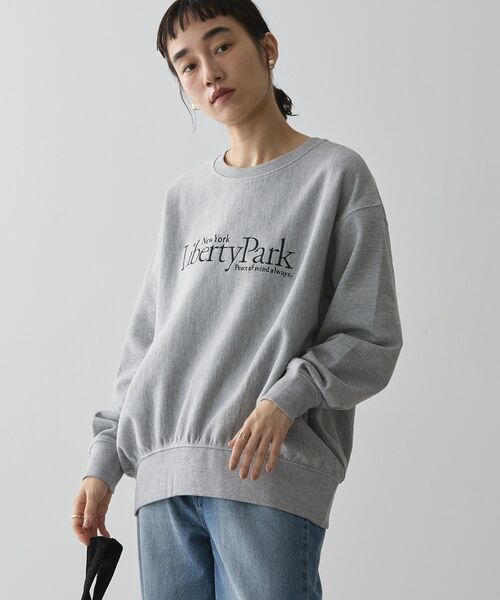 AMERICAN HOLIC(アメリカンホリック)の「Liberty Parkロゴ刺繍スウェット2(スウェット・レディース・グレー系その他・M/L)」の18枚目の写真