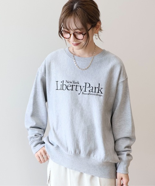 AMERICAN HOLIC(アメリカンホリック)の「Liberty Parkロゴ刺繍スウェット2(スウェット・レディース・グレー系その他・M/L)」の6枚目の写真