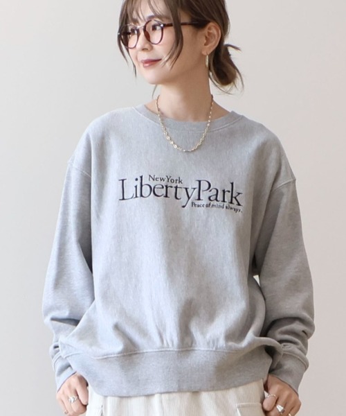 AMERICAN HOLIC(アメリカンホリック)の「Liberty Parkロゴ刺繍スウェット2(スウェット・レディース・グレー系その他・M/L)」の9枚目の写真