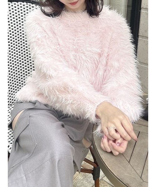 dazzlin（ダズリン）の「シャギークルーニットトップス（ニット/セーター・レディース・アイボリー/チャコールグレー/レッド/ピンク・FREE）」の3枚目の写真