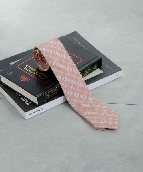 WEGO（ウィゴー）の「WEGO/柄ネクタイ（ネクタイ・レディース・ブルー系その他2/ライトピンク/サックスブルー/グレー系その他2/イエロー系その他3/ピンク/レッド系その他2・FREE）」の6枚目の写真