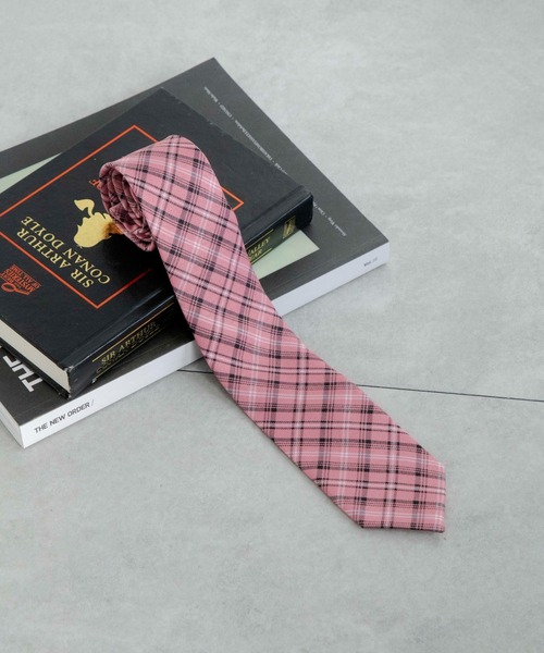 WEGO（ウィゴー）の「WEGO/柄ネクタイ（ネクタイ・レディース・ブルー系その他2/ライトピンク/サックスブルー/グレー系その他2/イエロー系その他3/ピンク/レッド系その他2・FREE）」の5枚目の写真