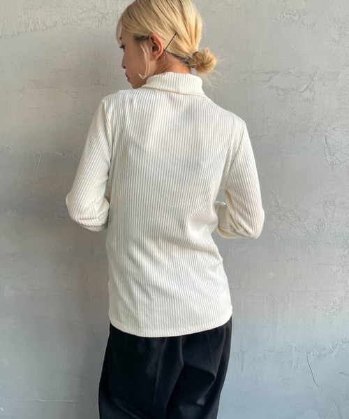 NOIR FABRIK（ヌワールファブリック）の「[NOIR FABRIK/ヌワールファブリック] タートルネック モチモチリブニットソー（Tシャツ/カットソー・レディース・ブラック/グレー/オフホワイト・1/0）」の20枚目の写真
