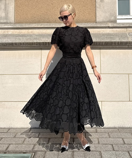 JENNE（ジェンヌ）の「バックリボンブラウス（その他トップス・レディース・ホワイト/ブラック・SMALL/MEDIUM/LARGE）」の6枚目の写真