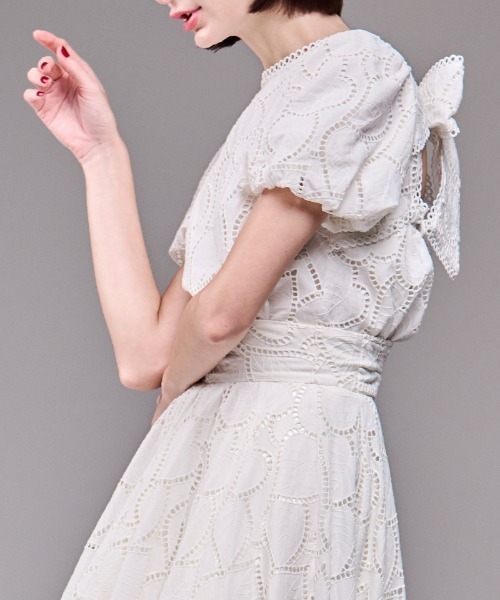 JENNE（ジェンヌ）の「バックリボンブラウス（その他トップス・レディース・ホワイト/ブラック・SMALL/MEDIUM/LARGE）」の13枚目の写真