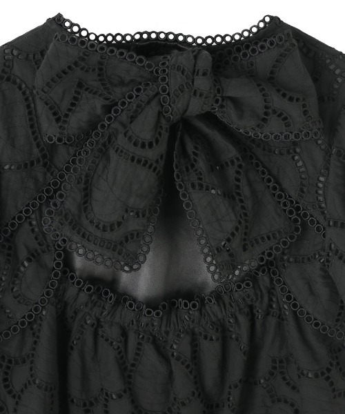 JENNE（ジェンヌ）の「バックリボンブラウス（その他トップス・レディース・ホワイト/ブラック・SMALL/MEDIUM/LARGE）」の17枚目の写真