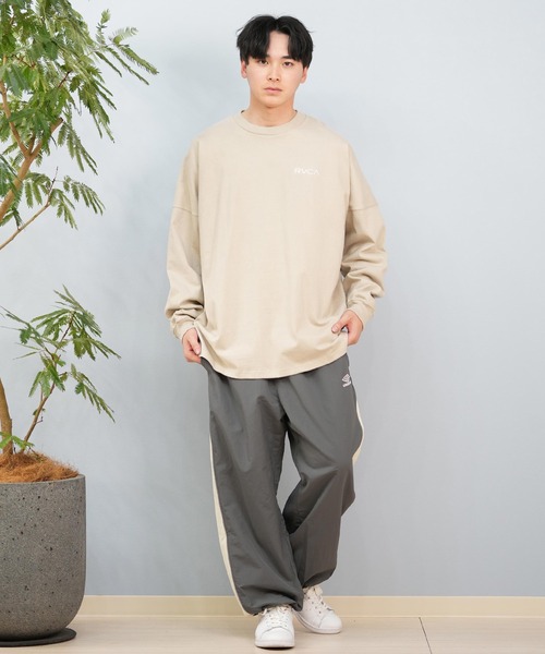 RVCA(ルーカ)の「【ムラサキスポーツ限定】RVCA/ルーカ ロンTee/長袖Tシャツ ボックスロゴ オーバーサイズ ユニセックス BF041-158(Tシャツ/カットソー・メンズ・ベージュ/ホワイト/ブラック・L/M/S)」の8枚目の写真