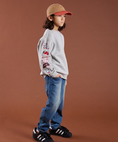 PAIRMANON STREET(ペアマノンストリート)の「【PAIRMANON STREET】裏起毛 袖 プリント グラフィック トレーナー(スウェット・キッズ・グレー系その他3/グレー系その他2/ベージュ系その他/グレー系その他/ブラック系その他・140/90/110/160/130/100/150/120)」の11枚目の写真