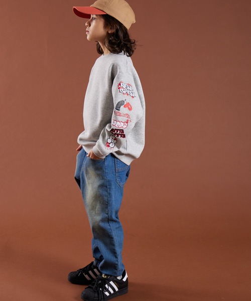 PAIRMANON STREET(ペアマノンストリート)の「【PAIRMANON STREET】裏起毛 袖 プリント グラフィック トレーナー(スウェット・キッズ・グレー系その他3/グレー系その他2/ベージュ系その他/グレー系その他/ブラック系その他・140/90/110/160/130/100/150/120)」の12枚目の写真