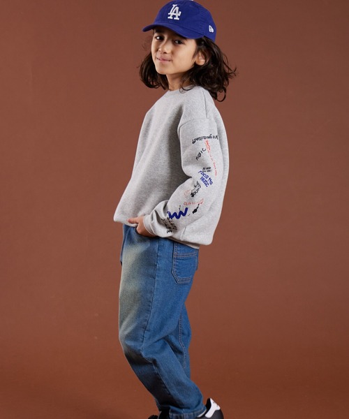 PAIRMANON STREET(ペアマノンストリート)の「【PAIRMANON STREET】裏起毛 袖 プリント グラフィック トレーナー(スウェット・キッズ・グレー系その他3/グレー系その他2/ベージュ系その他/グレー系その他/ブラック系その他・140/90/110/160/130/100/150/120)」の22枚目の写真