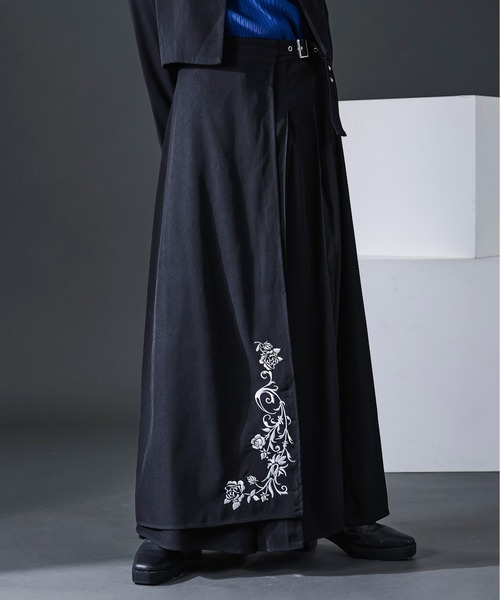 Ellno Loset（エルノロゼット）の「フラワー刺繍ラッププリーツパンツ（その他パンツ・メンズ・ブラック・SMALL/X-SMALL/MEDIUM/LARGE）」の19枚目の写真